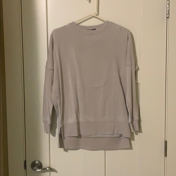 Cute sweater - Picture 1 of 3